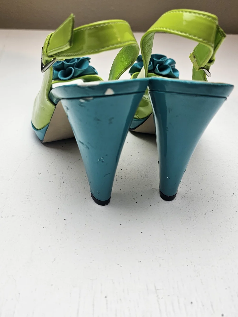 Anne Klein Lime Green Slingback Heels with Teal Flower Y2k Vintage Clubwear 7.5 - Picture 5 of 7